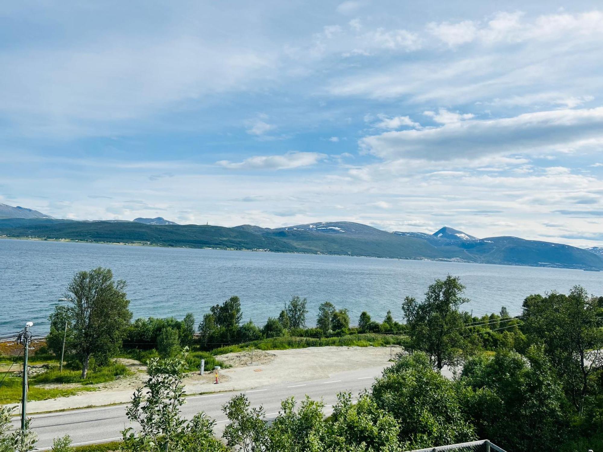 Apartment In Tromso With Sea And Mountain View Kültér fotó